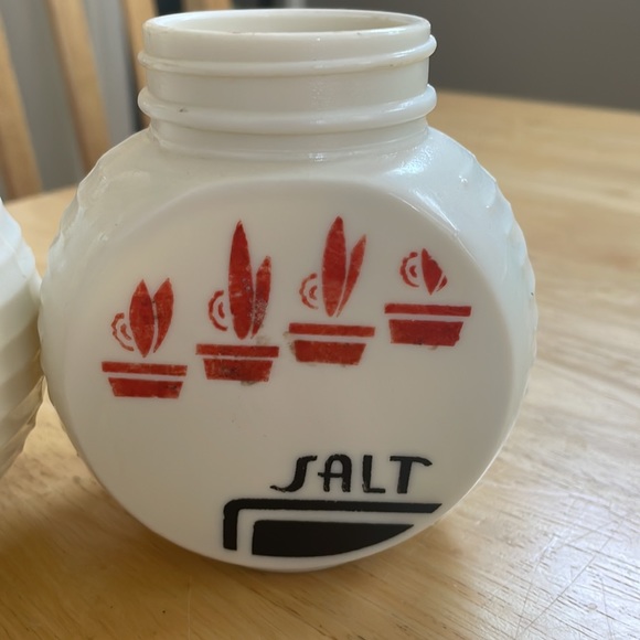 Salt & Pepper.   No lids. - Picture 3 of 6